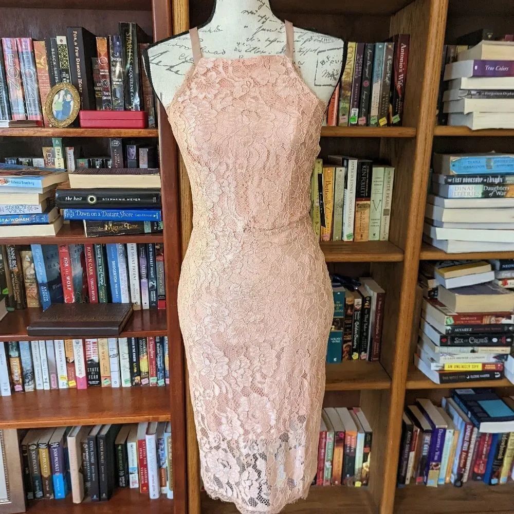 𝅺lulu's peach lace backless ribbon tie halter dress mid knee nwt sz s